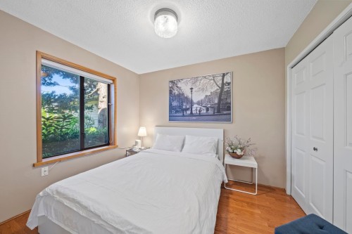 6546 Gibbons Drive, Richmond, BC - Indoor Photo Showing Bedroom
