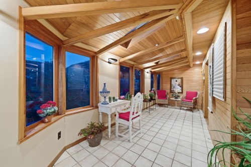 6546 Gibbons Drive, Richmond, BC - Indoor Photo Showing Other Room