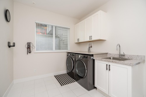 22 Heritage Peak Road, Port Moody, BC - Indoor Photo Showing Laundry Room