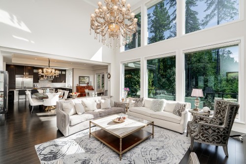 22 Heritage Peak Road, Port Moody, BC - Indoor Photo Showing Living Room