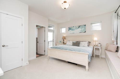 22 Heritage Peak Road, Port Moody, BC - Indoor Photo Showing Bedroom