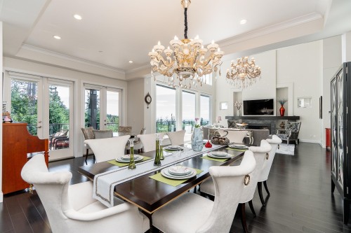 22 Heritage Peak Road, Port Moody, BC - Indoor Photo Showing Dining Room