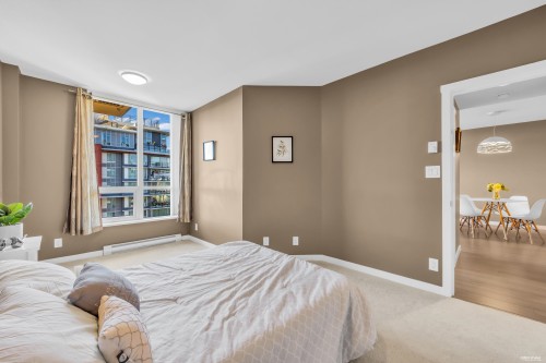 2605-3093 Windsor Gate, Coquitlam, BC - Indoor Photo Showing Bedroom