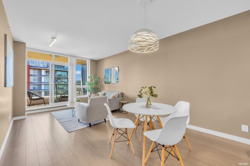 2605-3093 Windsor Gate, Coquitlam, BC - Indoor Photo Showing Dining Room