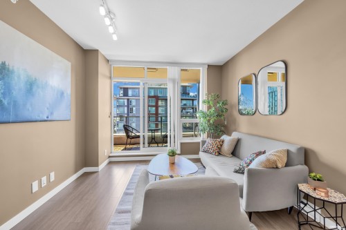 2605-3093 Windsor Gate, Coquitlam, BC - Indoor Photo Showing Living Room