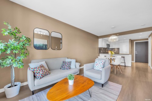 2605-3093 Windsor Gate, Coquitlam, BC - Indoor Photo Showing Living Room