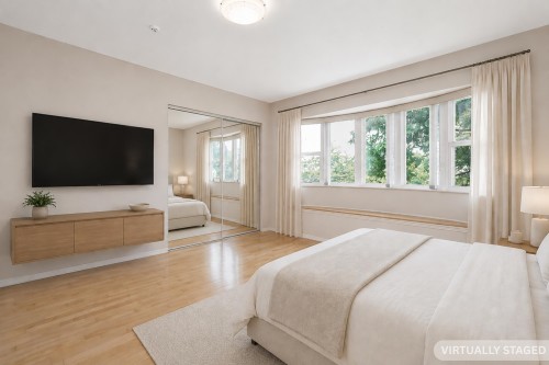 2304 Garden Drive, Vancouver, BC - Indoor Photo Showing Bedroom