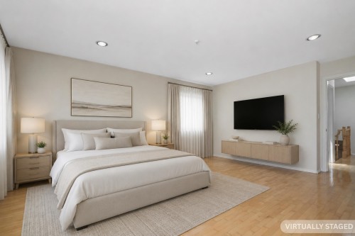 2304 Garden Drive, Vancouver, BC - Indoor Photo Showing Bedroom