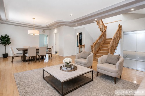 2304 Garden Drive, Vancouver, BC - Indoor Photo Showing Living Room