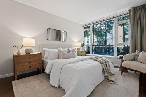 1648 7Th Avenue W, Vancouver, BC - Indoor Photo Showing Bedroom