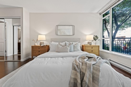 1648 7Th Avenue W, Vancouver, BC - Indoor Photo Showing Bedroom