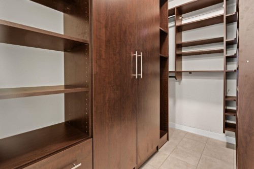 1648 7Th Avenue W, Vancouver, BC - Indoor