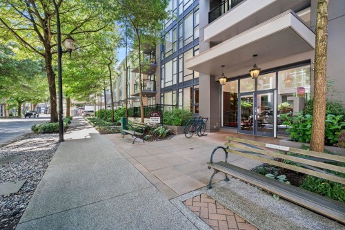 1648 7Th Avenue W, Vancouver, BC - Outdoor
