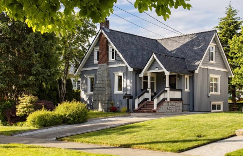 725 Fifth Street  New Westminster, BC V3L 2Y2