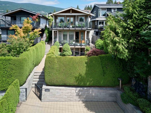 1123 Keith Road  West Vancouver, BC V7T 1M7