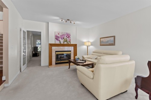 3 Chevalier Court, Port Moody, BC - Indoor Photo Showing Living Room With Fireplace