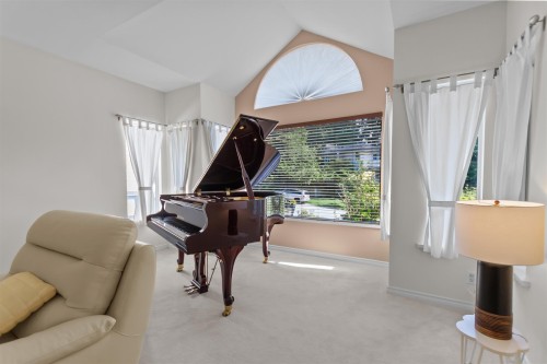 3 Chevalier Court, Port Moody, BC - Indoor Photo Showing Other Room