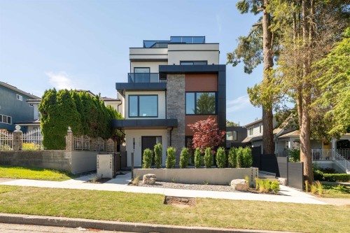 2-1450 30Th Avenue E, Vancouver, BC - Outdoor With Facade