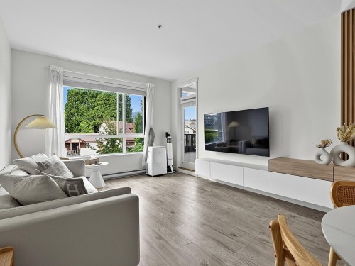 201-2160 Grant Avenue  Port Coquitlam, BC V3B 0T3