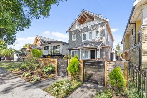 2137 2Nd Avenue E, Vancouver, BC - Outdoor
