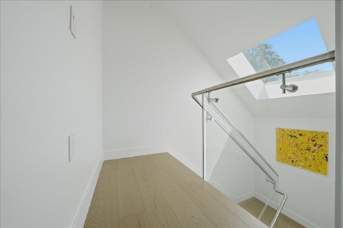 2137 2Nd Avenue E, Vancouver, BC - Indoor Photo Showing Other Room