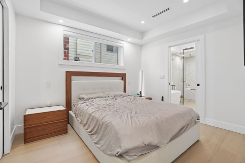 72 57Th Avenue E, Vancouver, BC - Indoor Photo Showing Bedroom