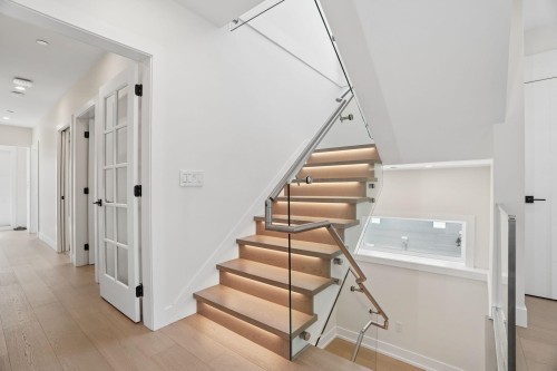 72 57Th Avenue E, Vancouver, BC - Indoor Photo Showing Other Room