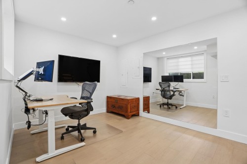 72 57Th Avenue E, Vancouver, BC - Indoor Photo Showing Office