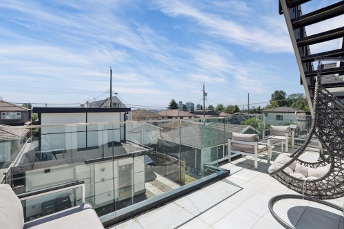 72 57Th Avenue E, Vancouver, BC - Outdoor