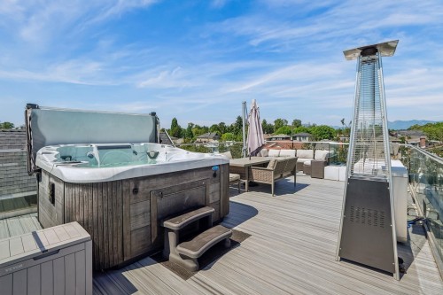 72 57Th Avenue E, Vancouver, BC - Outdoor With Deck Patio Veranda