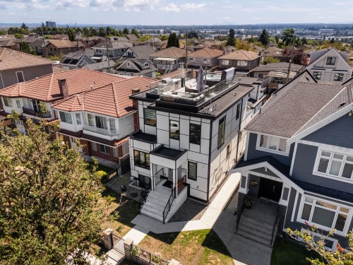 72 57Th Avenue E, Vancouver, BC - Outdoor