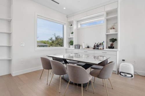 72 57Th Avenue E, Vancouver, BC - Indoor Photo Showing Dining Room