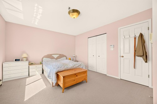 6673 Gladstone Street, Vancouver, BC - Indoor Photo Showing Bedroom