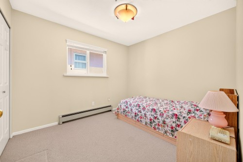 6673 Gladstone Street, Vancouver, BC - Indoor Photo Showing Bedroom