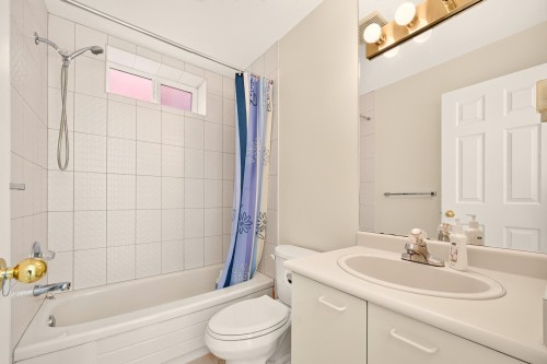 6673 Gladstone Street, Vancouver, BC - Indoor Photo Showing Bathroom