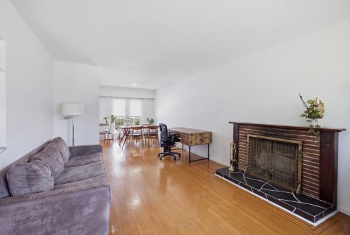 4656 Brentlawn Drive, Burnaby, BC - Indoor Photo Showing Living Room With Fireplace