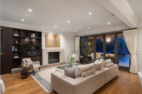 5989 Churchill Street, Vancouver, BC - Indoor Photo Showing Other Room With Fireplace