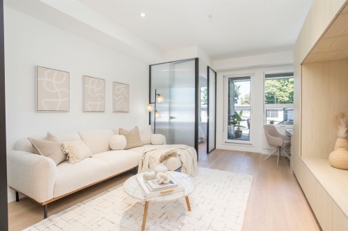 319-2471 St. George Street  Vancouver, BC V5T 1W9