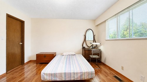2184 35Th Avenue E, Vancouver, BC - Indoor Photo Showing Bedroom