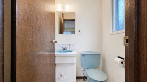 2184 35Th Avenue E, Vancouver, BC - Indoor Photo Showing Bathroom