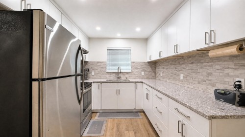 2184 35Th Avenue E, Vancouver, BC - Indoor Photo Showing Kitchen With Upgraded Kitchen