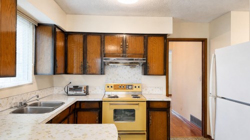 2184 35Th Avenue E, Vancouver, BC - Indoor Photo Showing Kitchen With Double Sink