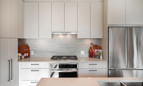 120-3630 Harper Road, Coquitlam, BC - Indoor Photo Showing Kitchen With Double Sink With Upgraded Kitchen