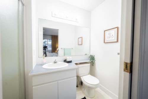 1372 Ottawa Avenue, West Vancouver, BC - Indoor Photo Showing Bathroom
