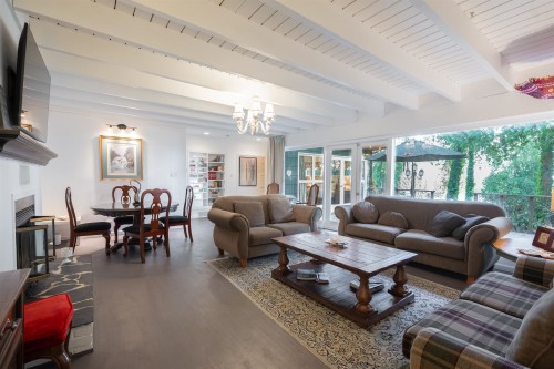 1372 Ottawa Avenue, West Vancouver, BC - Indoor Photo Showing Living Room