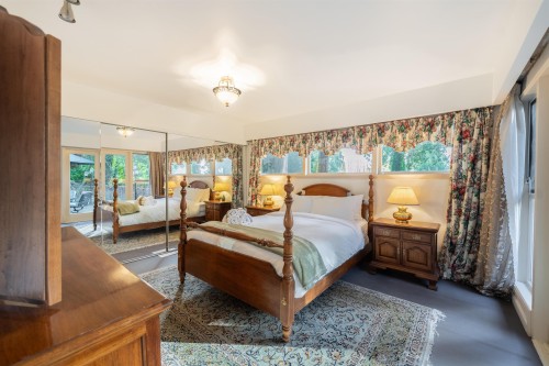 1372 Ottawa Avenue, West Vancouver, BC - Indoor Photo Showing Bedroom