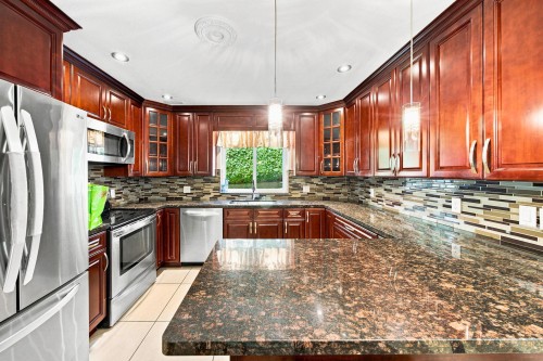 5553 Nancy Greene Way , North Vancouver, BC V7R 4R6 4
