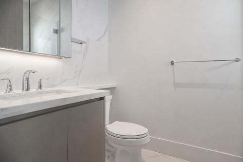 3586 42Nd Avenue W, Vancouver, BC - Indoor Photo Showing Bathroom