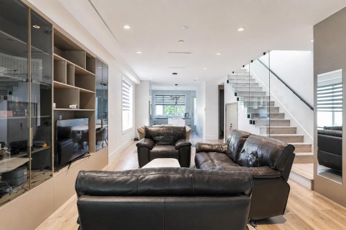 3586 42Nd Avenue W, Vancouver, BC - Indoor Photo Showing Living Room