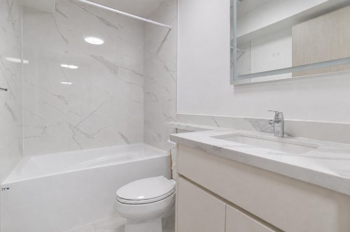 3586 42Nd Avenue W, Vancouver, BC - Indoor Photo Showing Bathroom